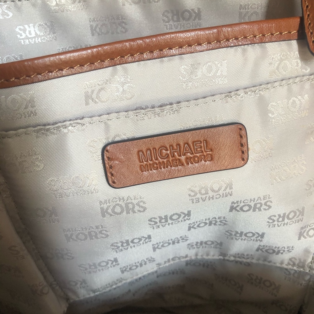 Michael Kors backpack - Picture 7 of 10